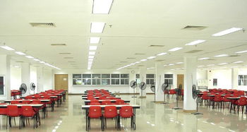 從手機飾品到個人衛(wèi)生用品 何慧萱?zhèn)€體經(jīng)營的創(chuàng)業(yè)之路